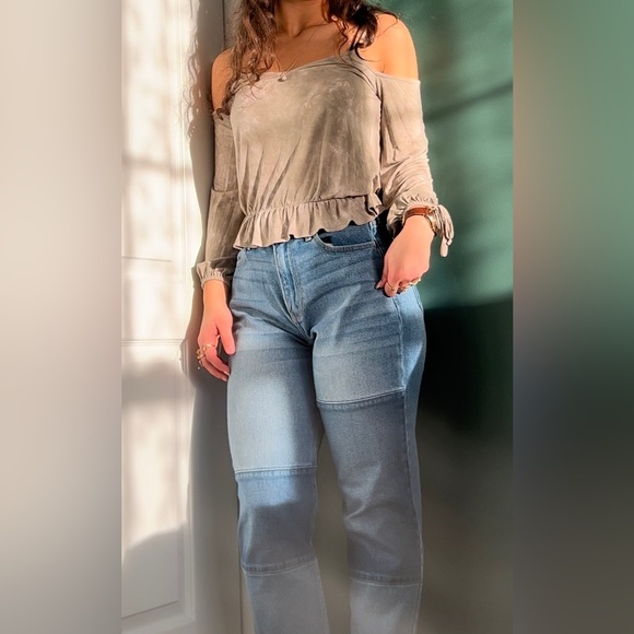 Tan American Eagle shoulder cut out top - Picture 2 of 7